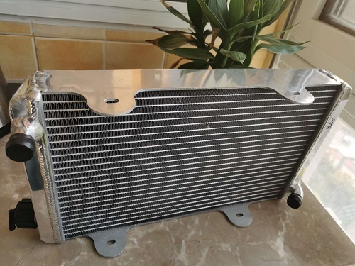 Faedah profil aluminium radiator elektronik sebagai bahan sumber pengeluaran