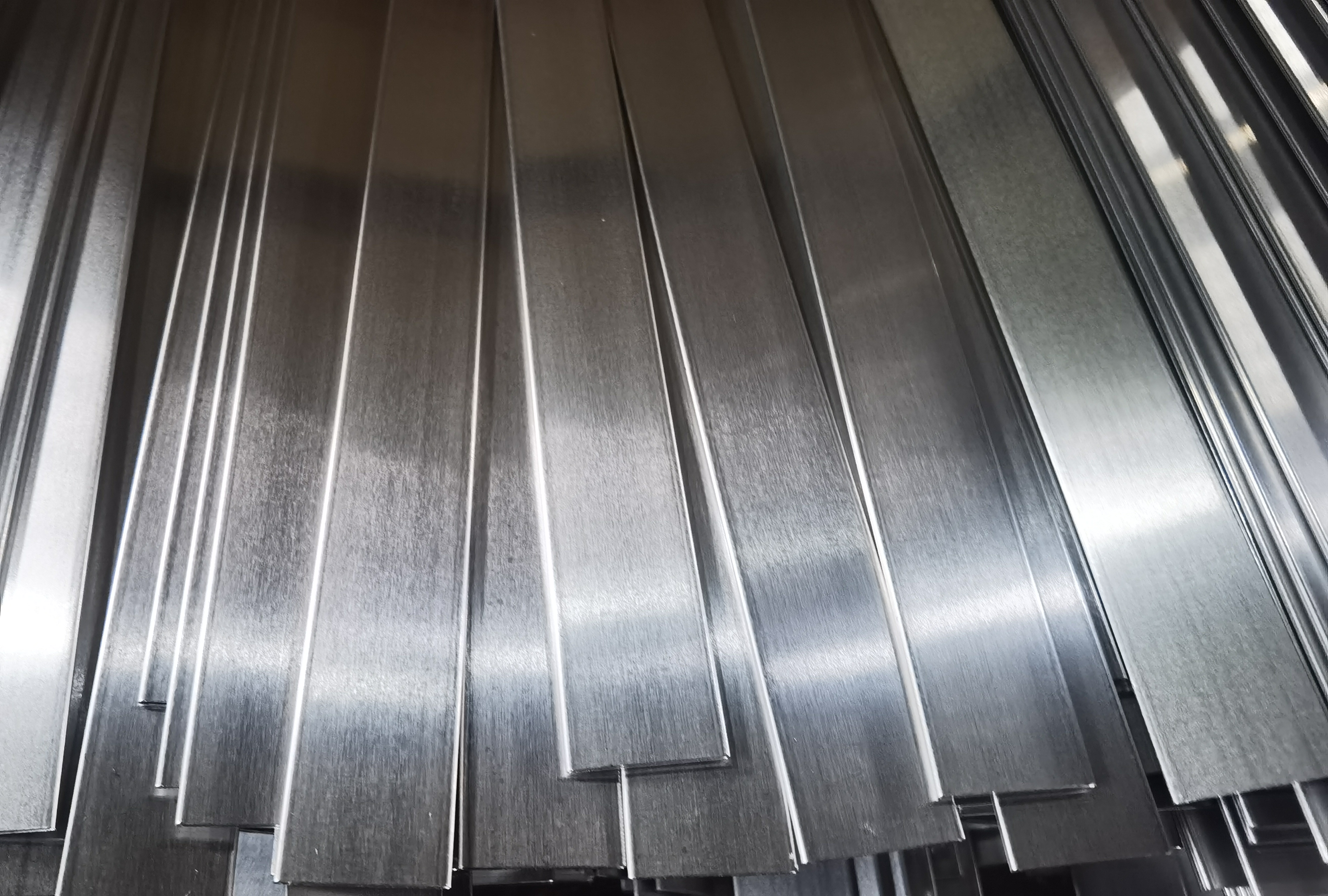 Mengapa 3003 tiub aluminium sangat diperlukan untuk komponen kenderaan tenaga baharu？